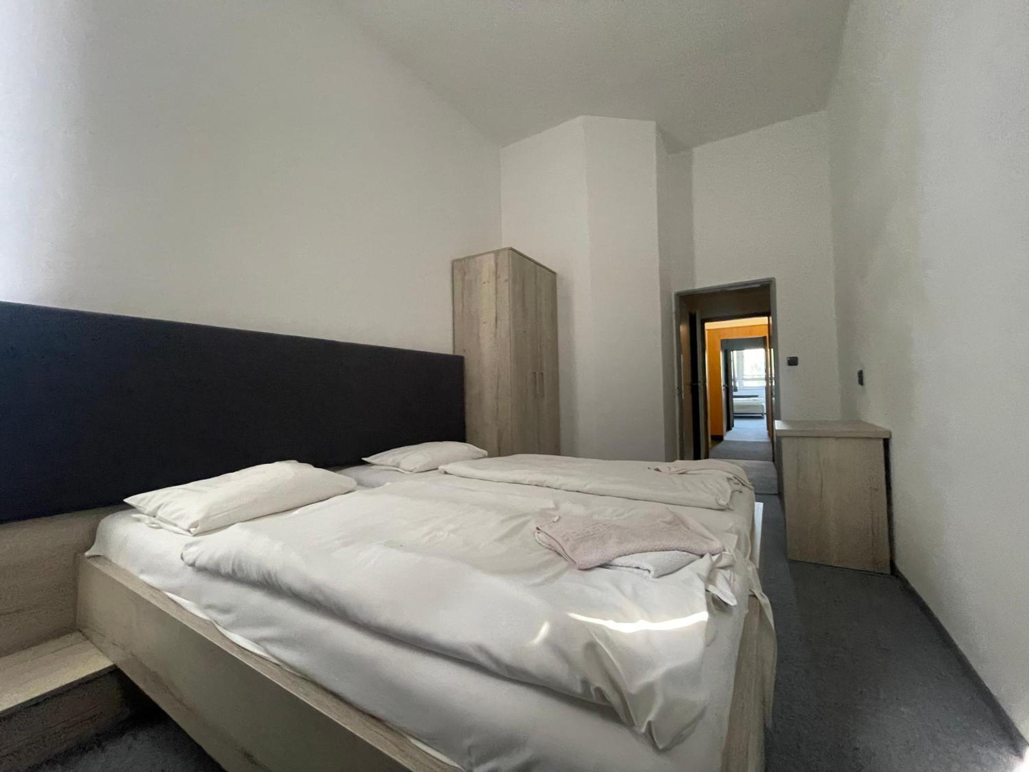 Hotel Stadion Hradec Králové Eksteriør bilde